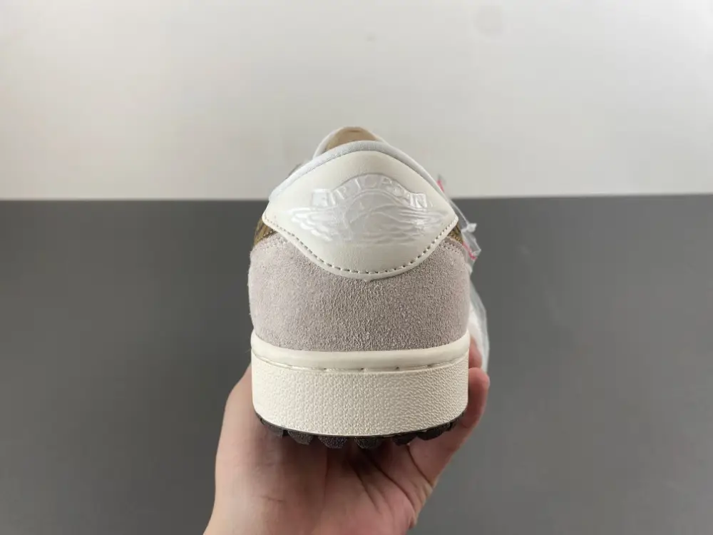 Air Jordan 1 Low 