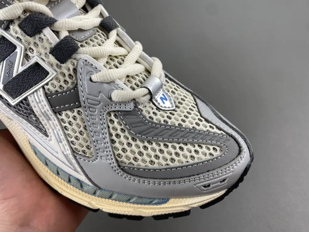 New Balance 1906 