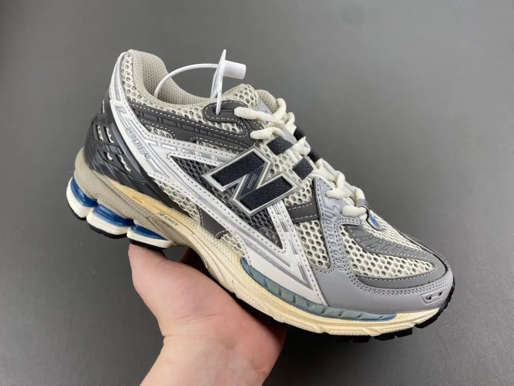 New Balance 1906 