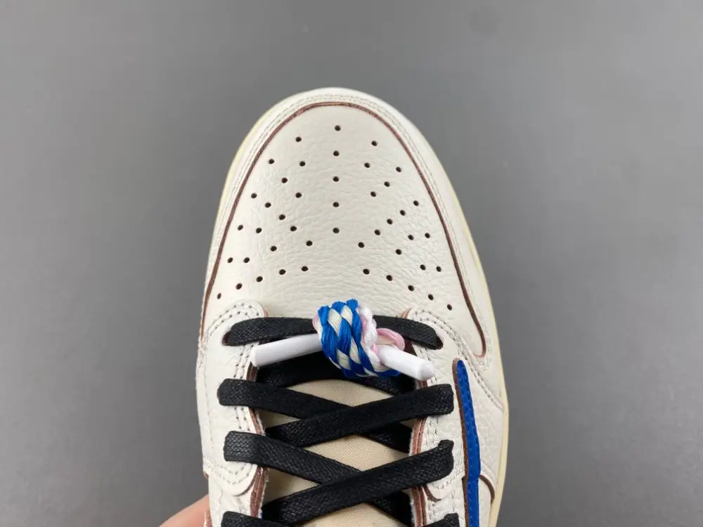 Travis Scott x Fragment x Air Jordan 1 Low OG 