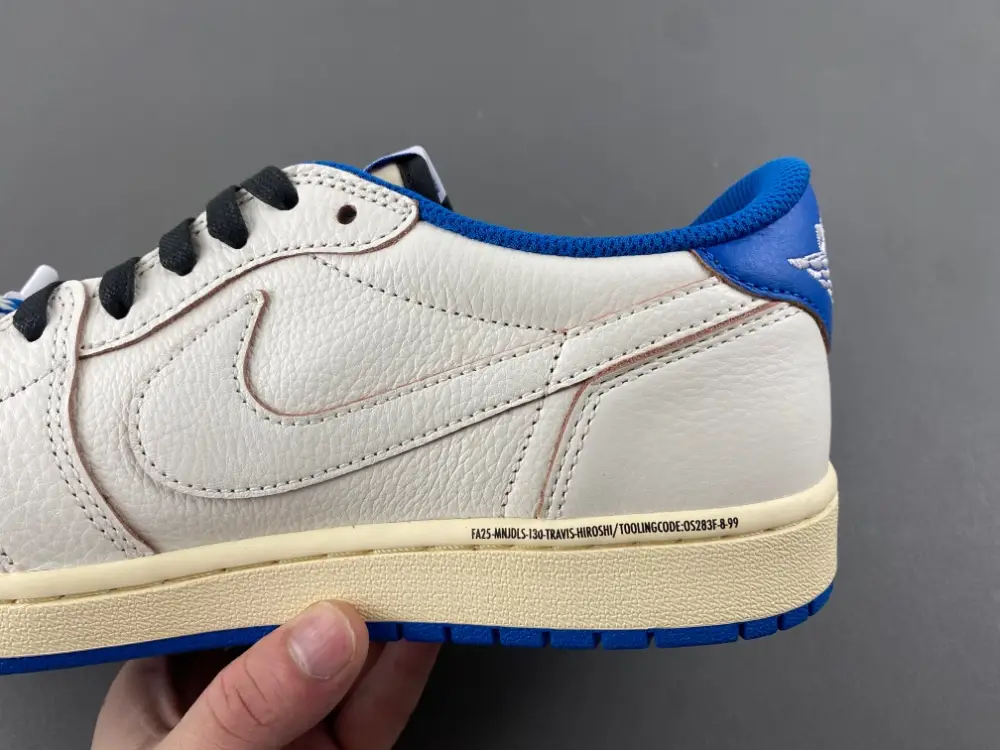 Travis Scott x Fragment x Air Jordan 1 Low OG 