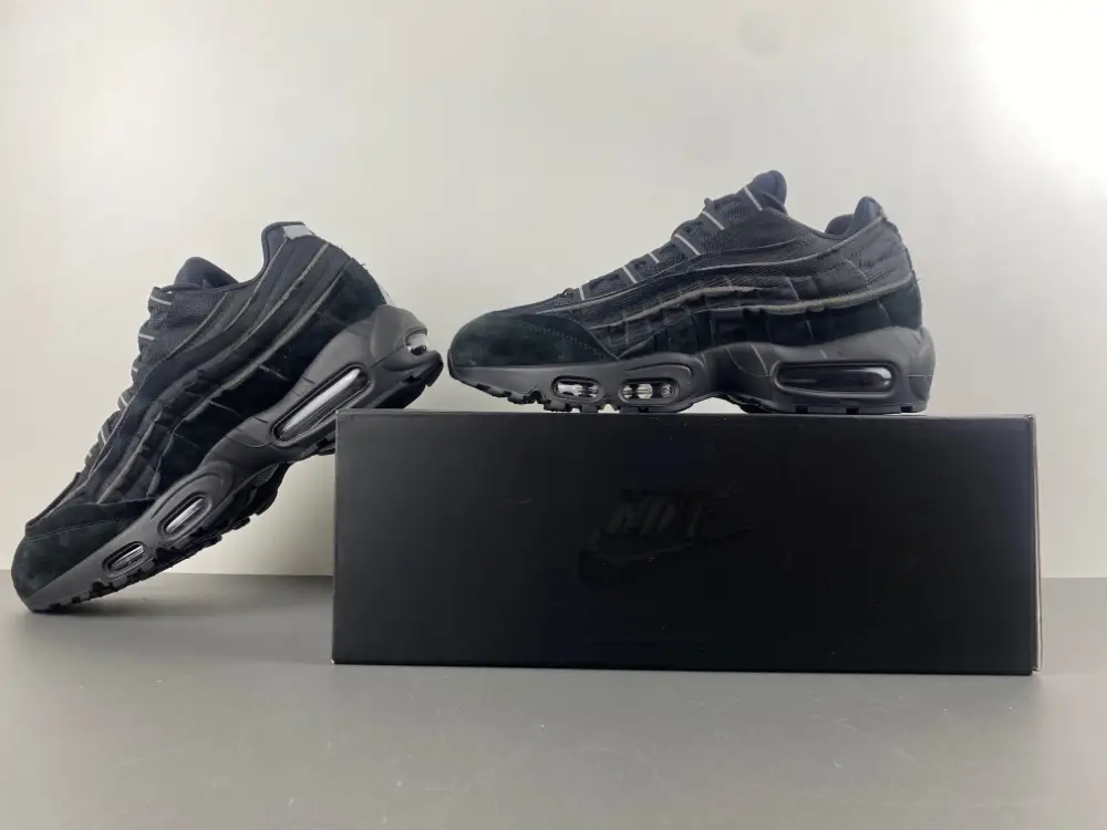 Comme des Garçons x Air Max 95 'Black' 