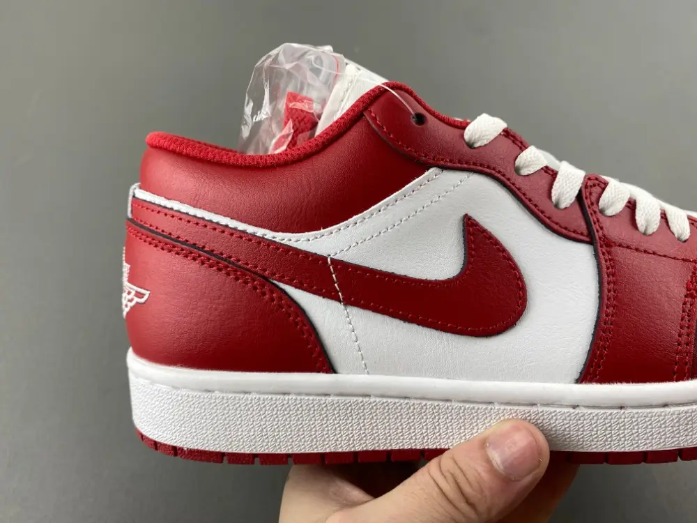 Air Jordan 1 Low 
