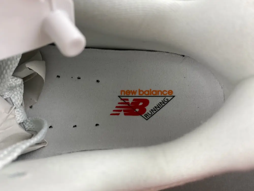 new balance NB 2002 