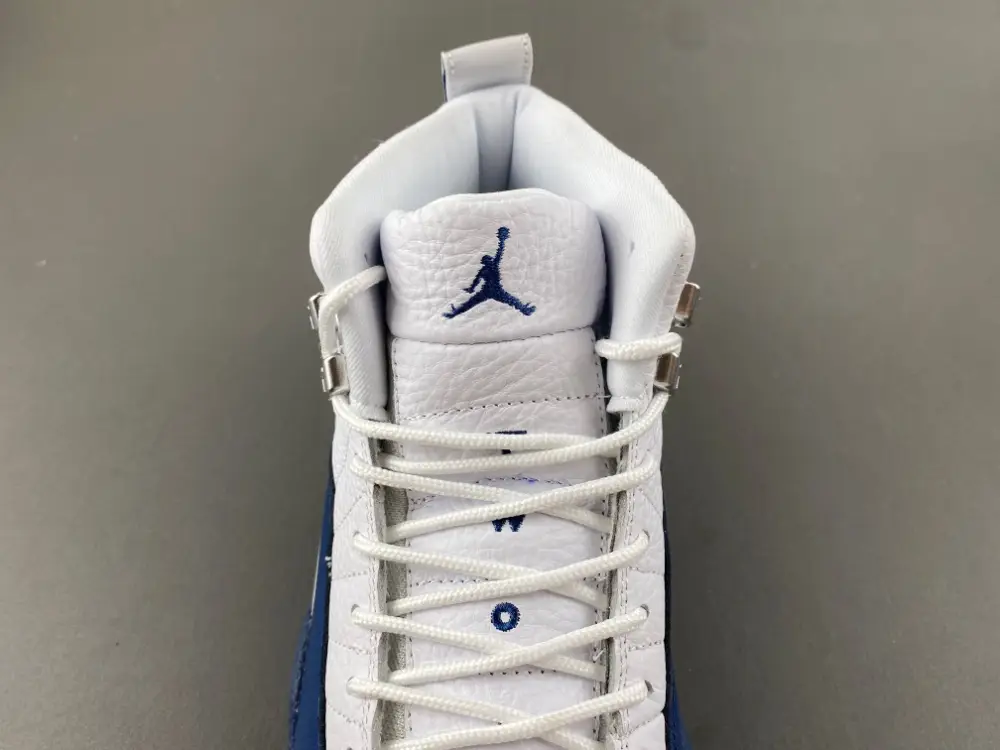 Air Jordan 12 