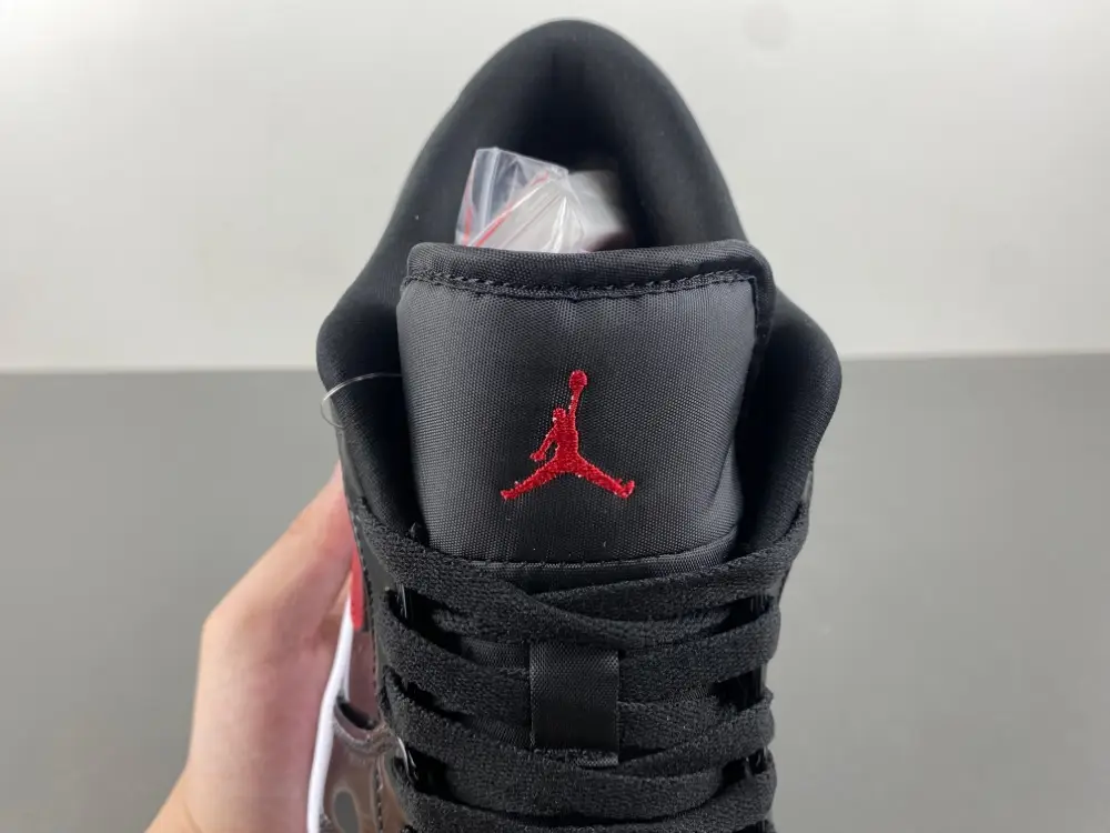 Air Jordan 1 Low 