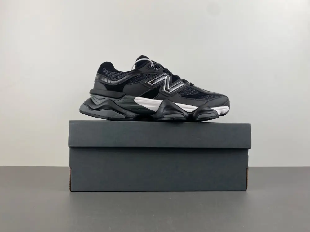 New Balance 9060 ' 