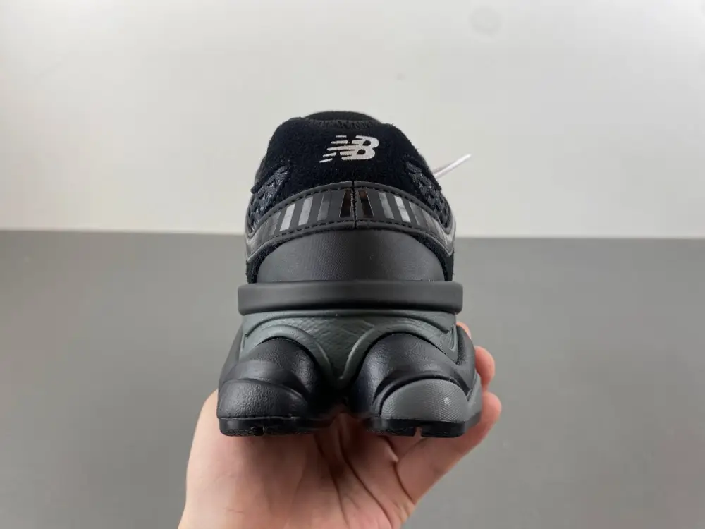 New Balance 9060 ' 