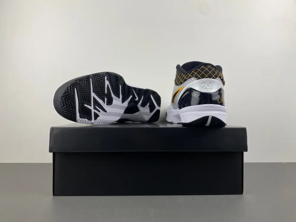Nike Kobe 4 Protro 