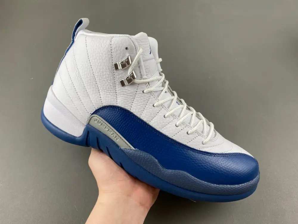 Air Jordan 12 