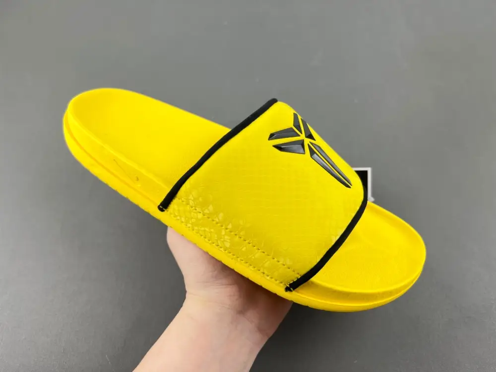 Nike Kobe Offcourt Slide 