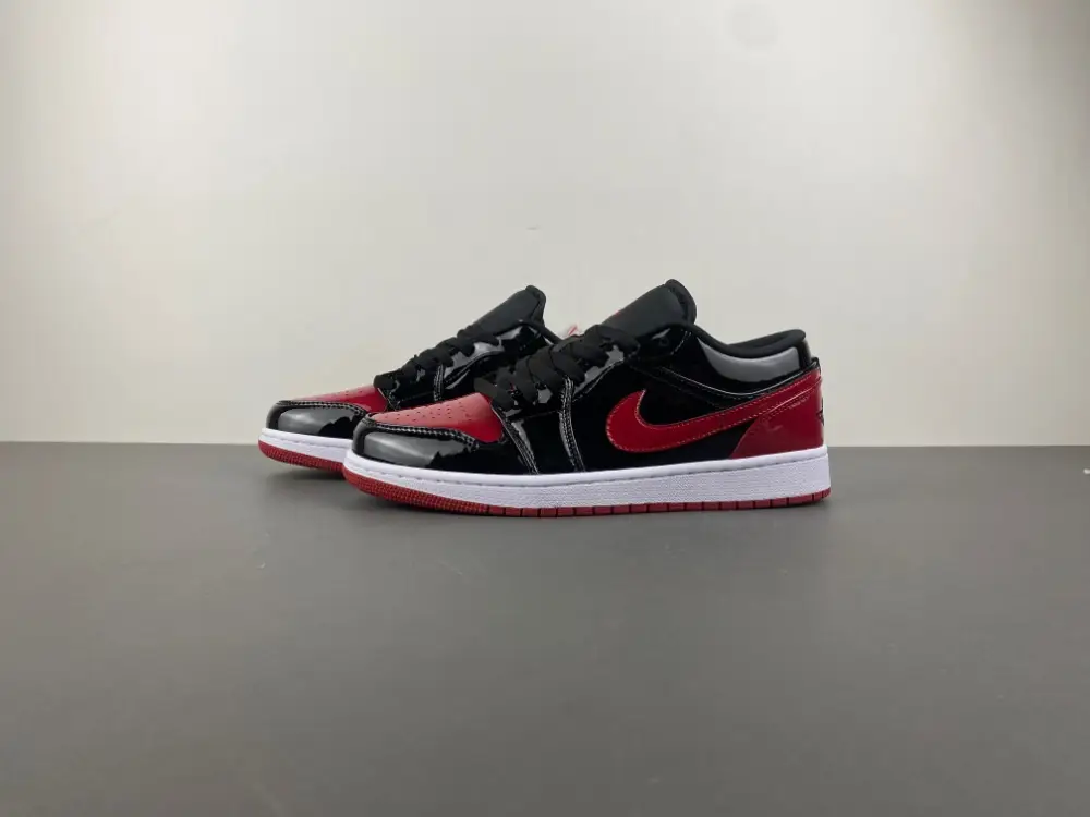 Air Jordan 1 Low 