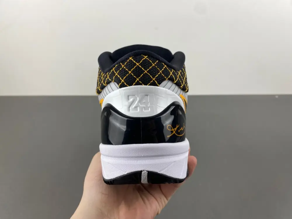 Nike Kobe 4 Protro 