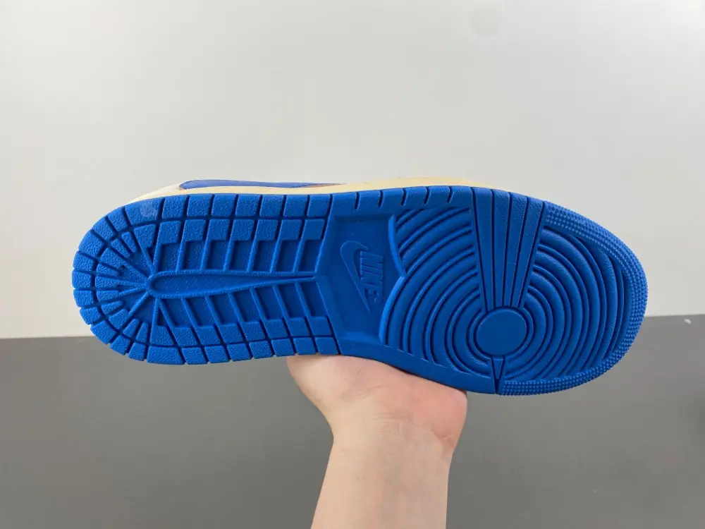 Travis Scott x Fragment x Air Jordan 1 Low OG   2.0 