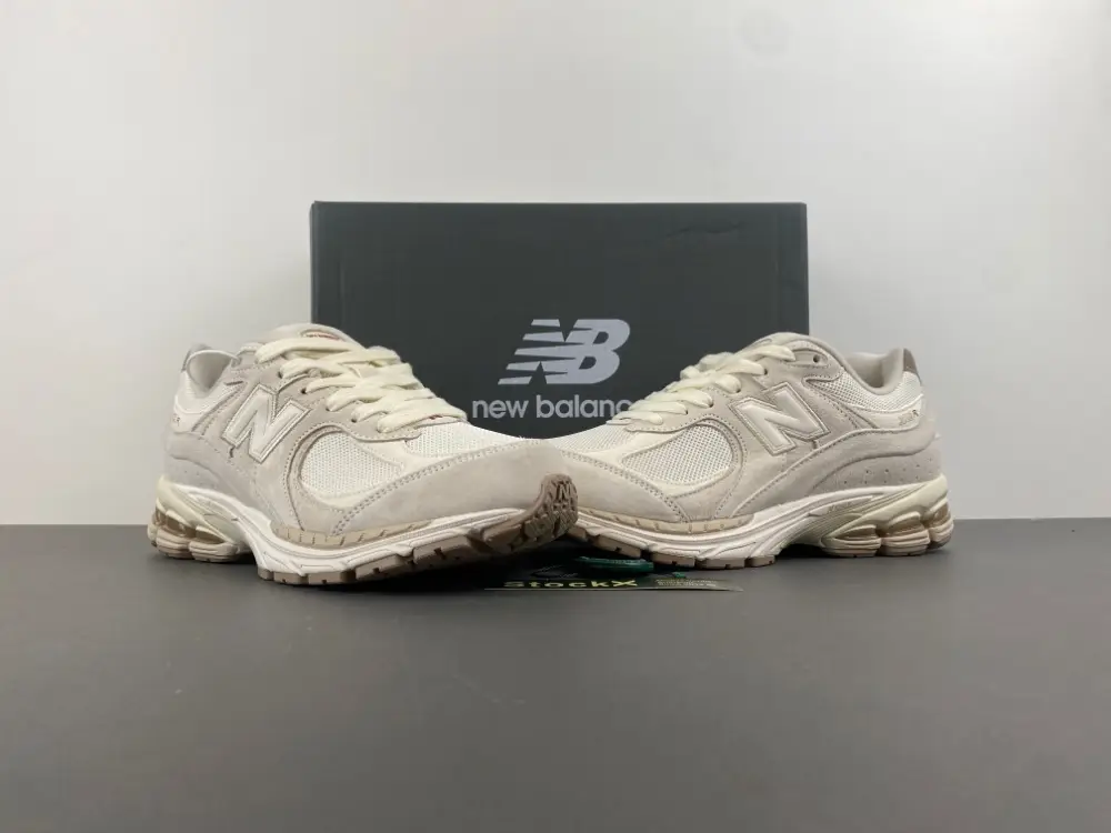 new balance NB 2002  DADB1151