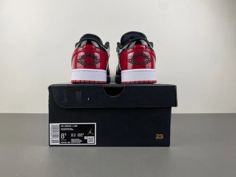 Air Jordan 1 Low 