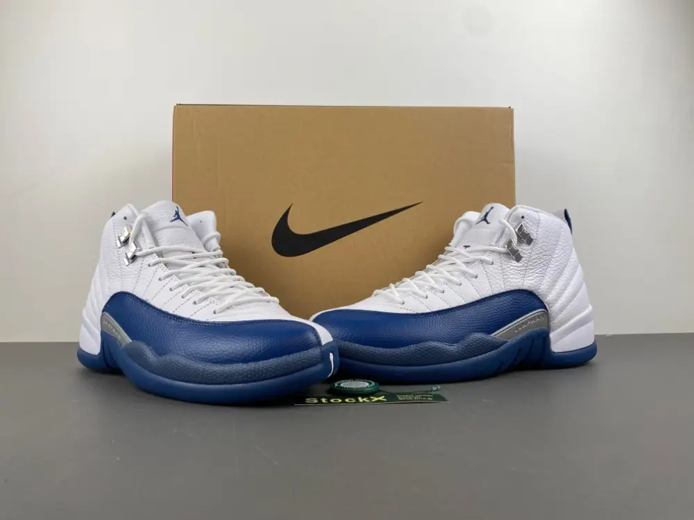Air Jordan 12 