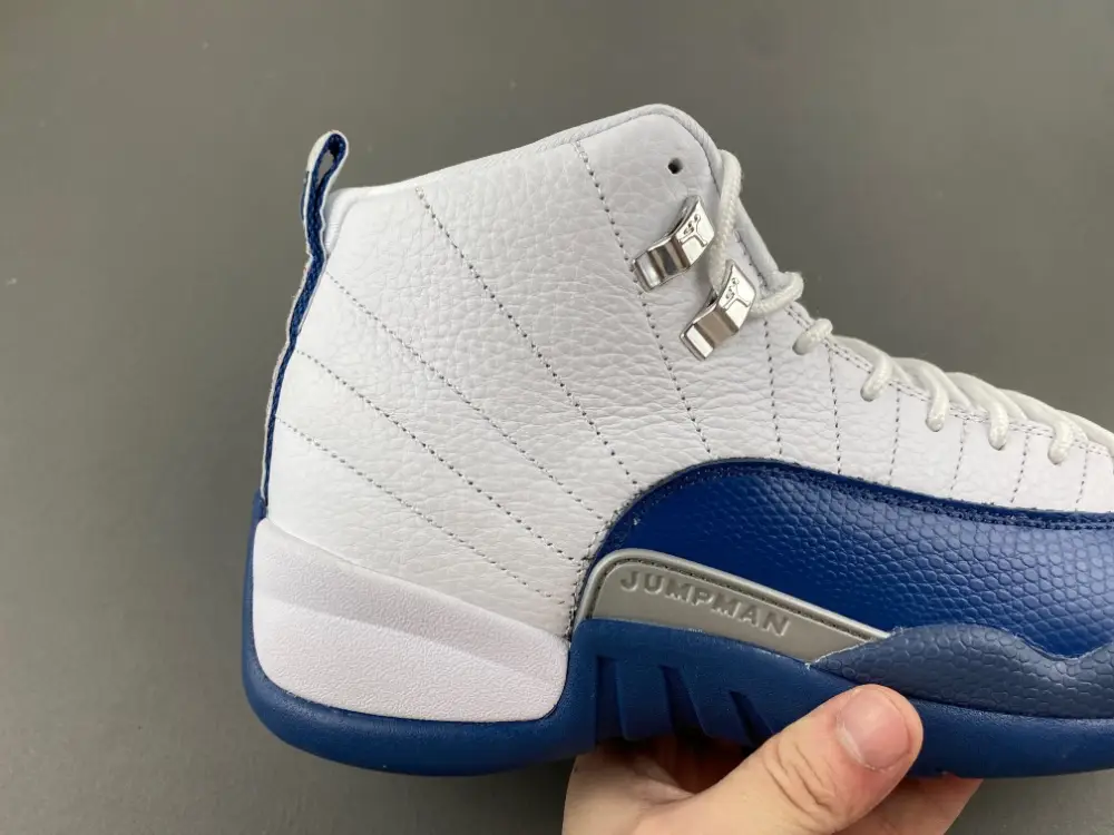 Air Jordan 12 