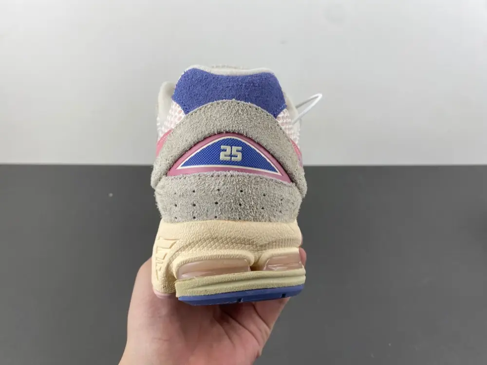 new balance NB M2002 
