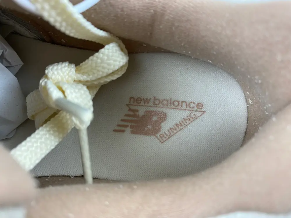 New Balance 9060 ' 