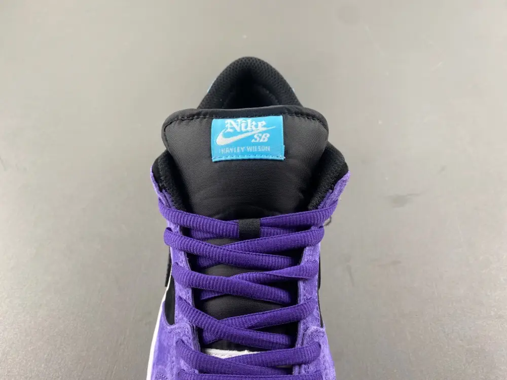 Hayley Wilson x Nike SB Dunk Low 