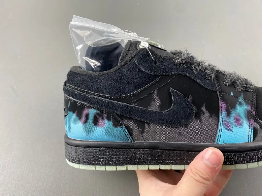 Air Jordan 1 Low 