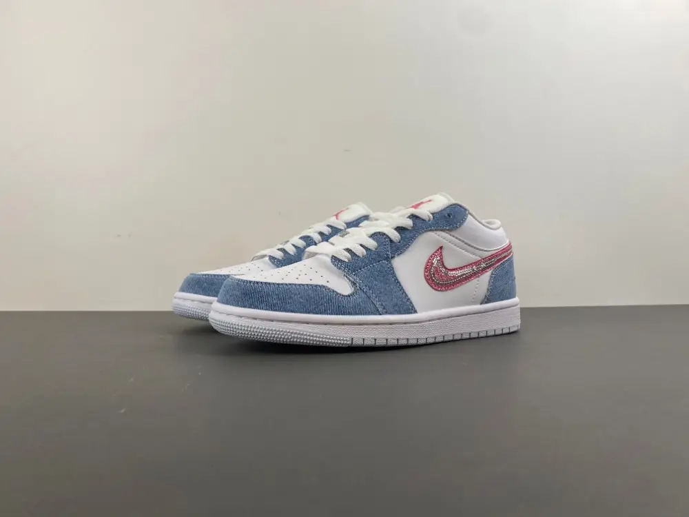 Air Jordan 1 Low 