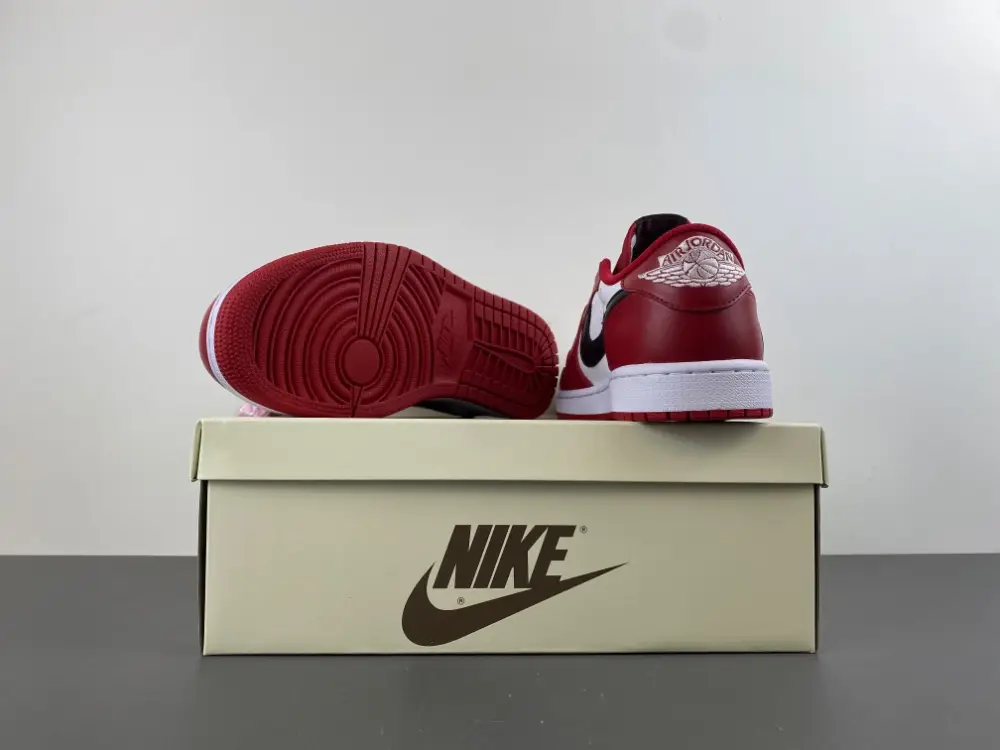 Travis Scott x Air Jordan 1 Low 