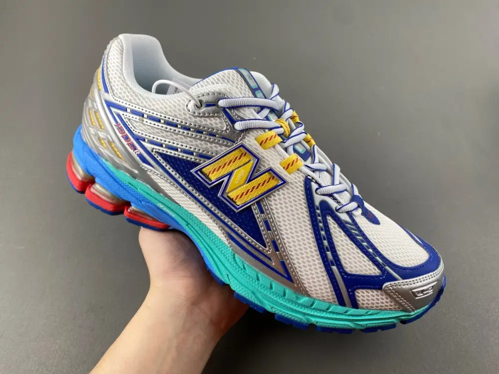 New Balance 1906 