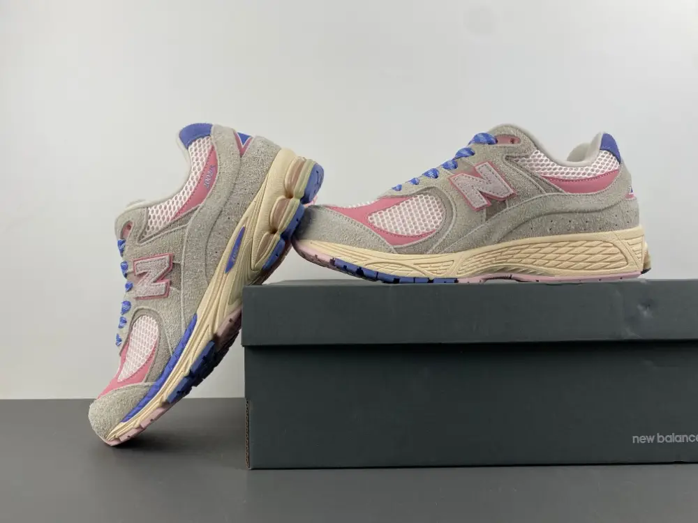 new balance NB M2002 