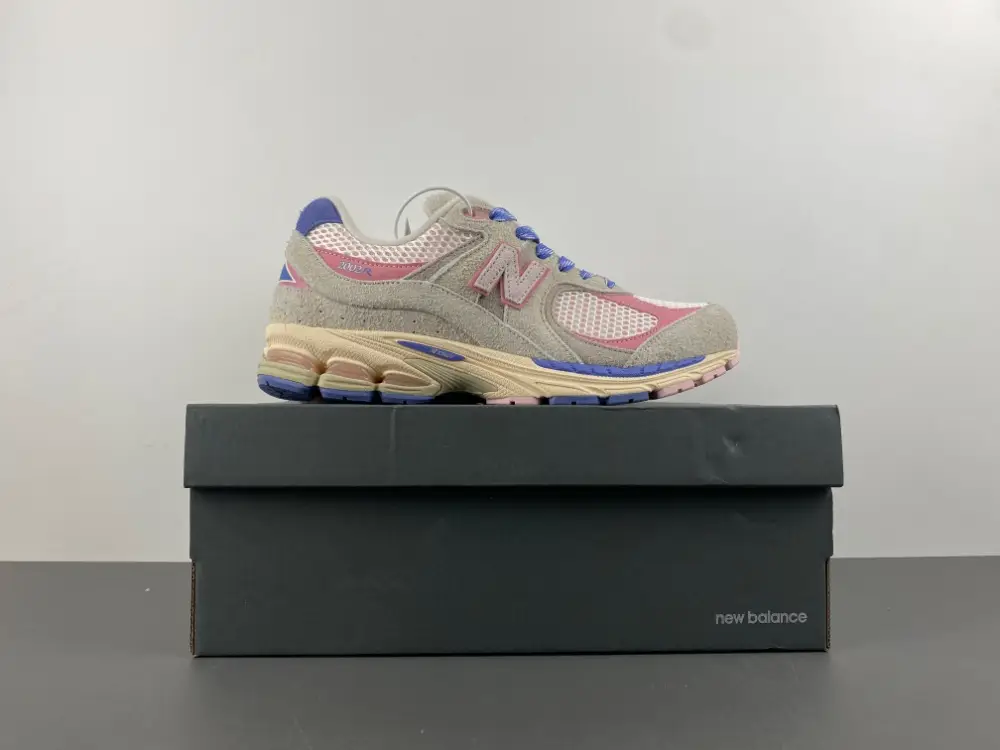 new balance NB M2002 