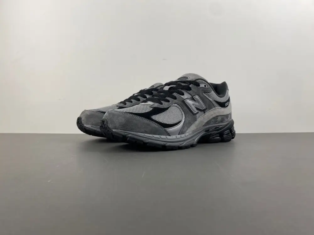 new balance NB M2002 