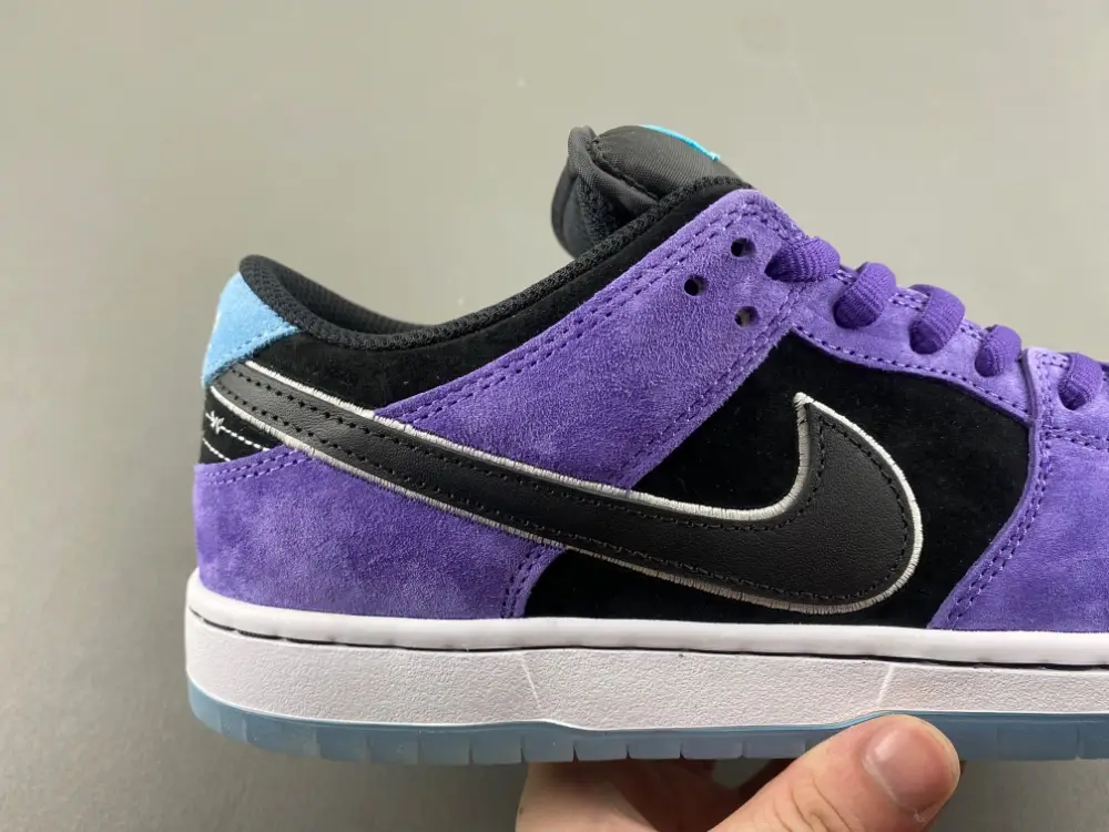 Hayley Wilson x Nike SB Dunk Low 