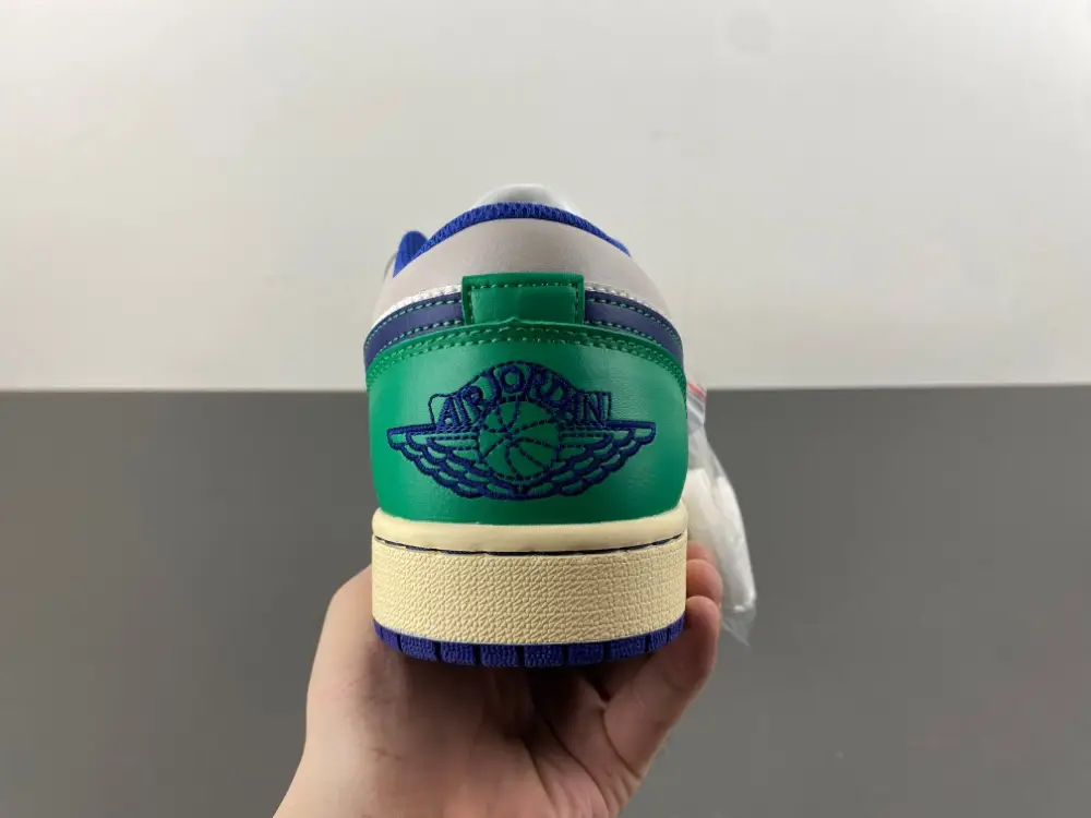 Air Jordan 1 Low 