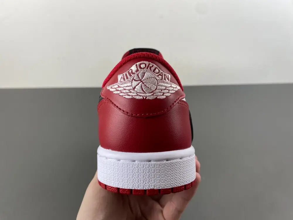 Travis Scott x Air Jordan 1 Low 