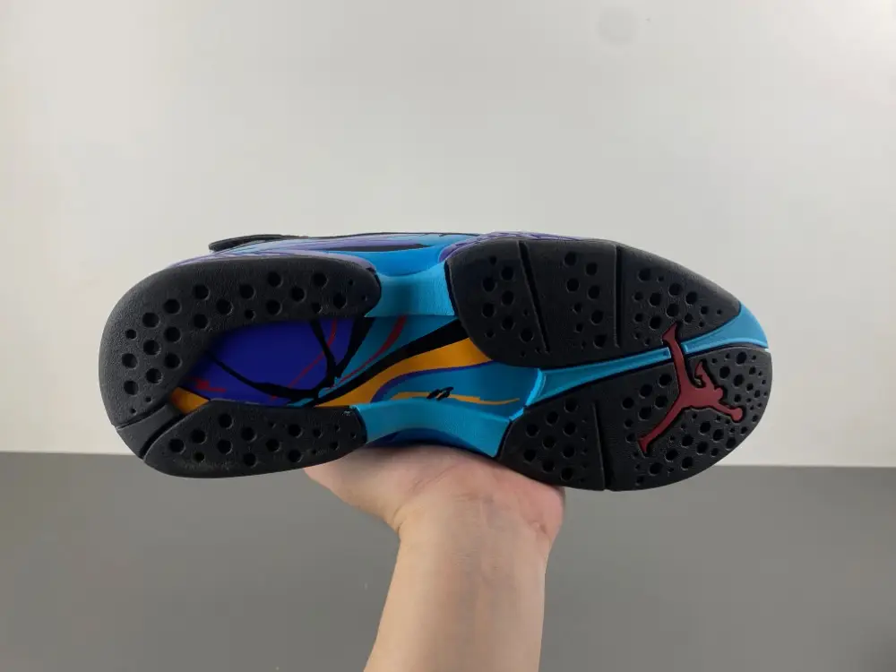 Air Jordan 8 