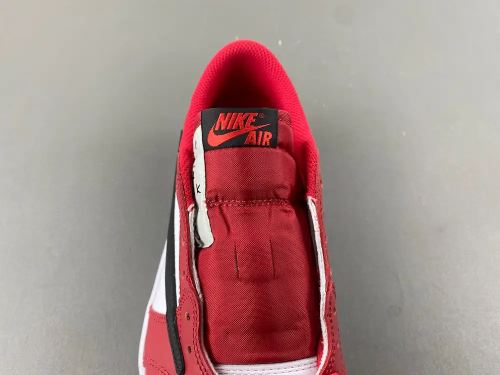Travis Scott x Air Jordan 1 Low 