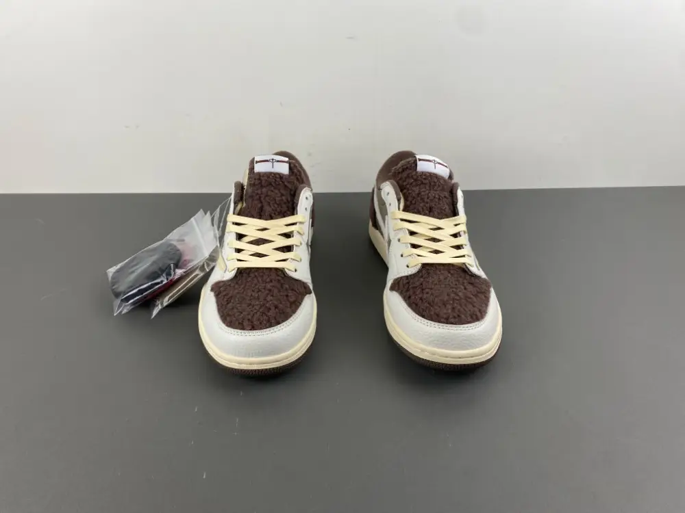 Travis Scott x Jordan Air Jordan 1 Low 