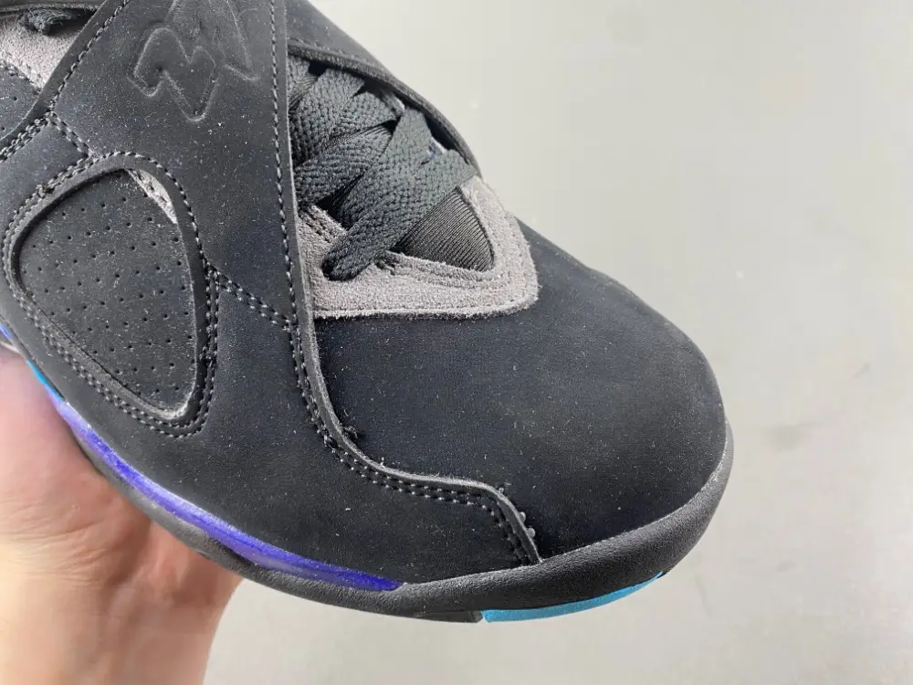 Air Jordan 8 