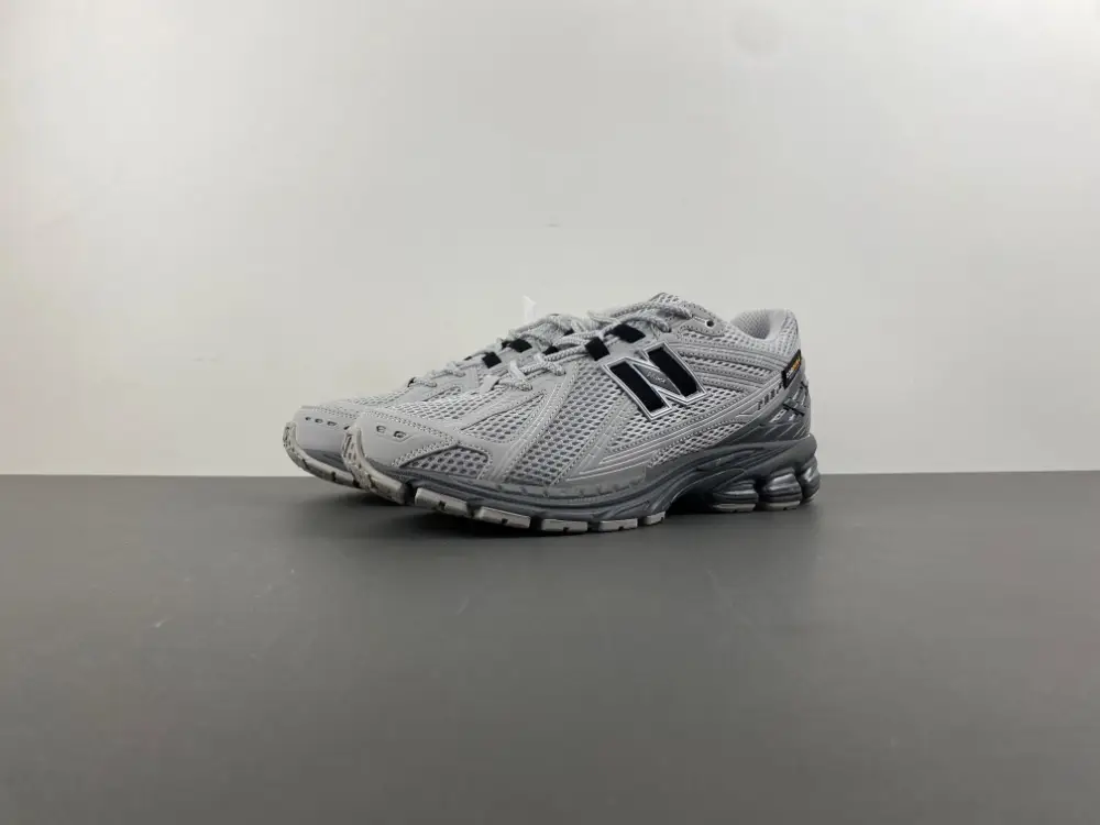 New Balance 1906 