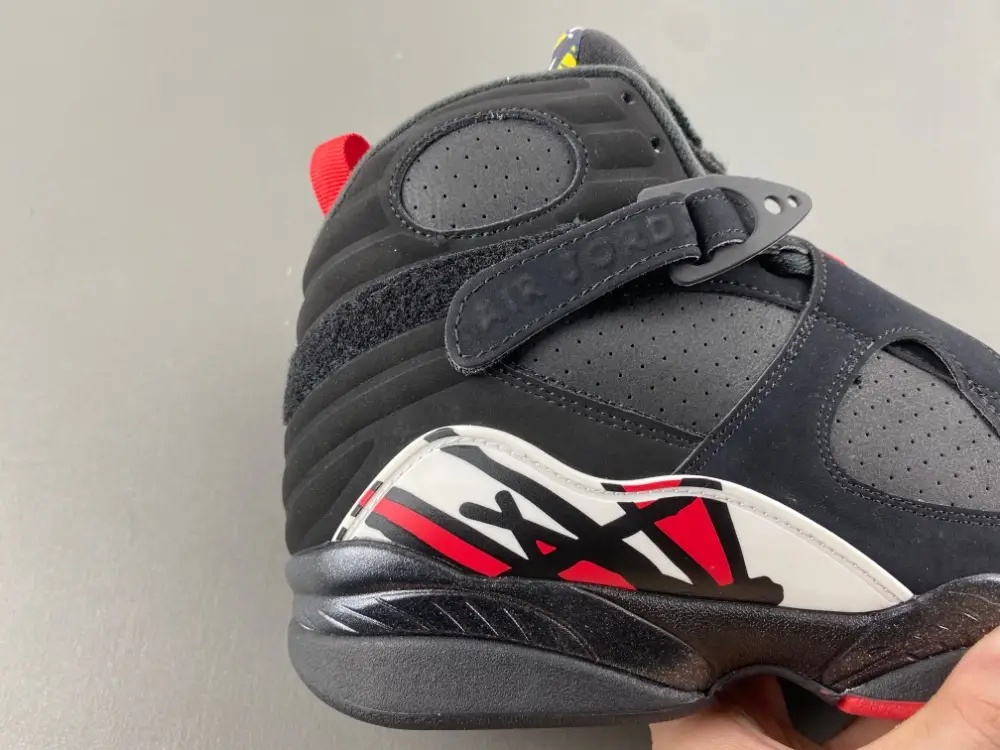 Air Jordan 8 