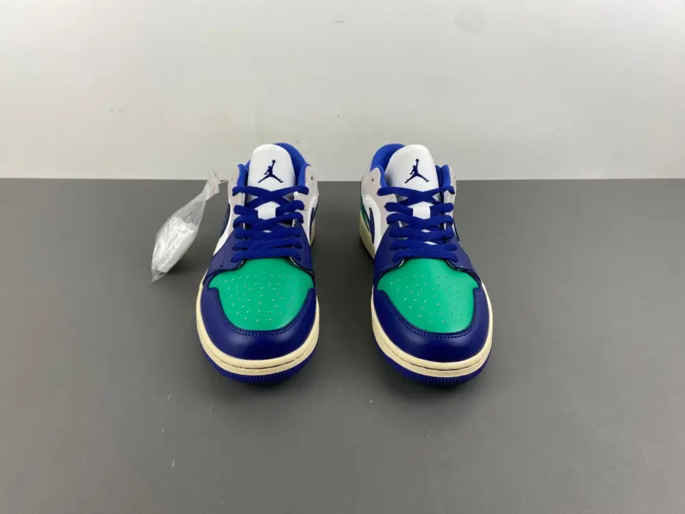 Air Jordan 1 Low 