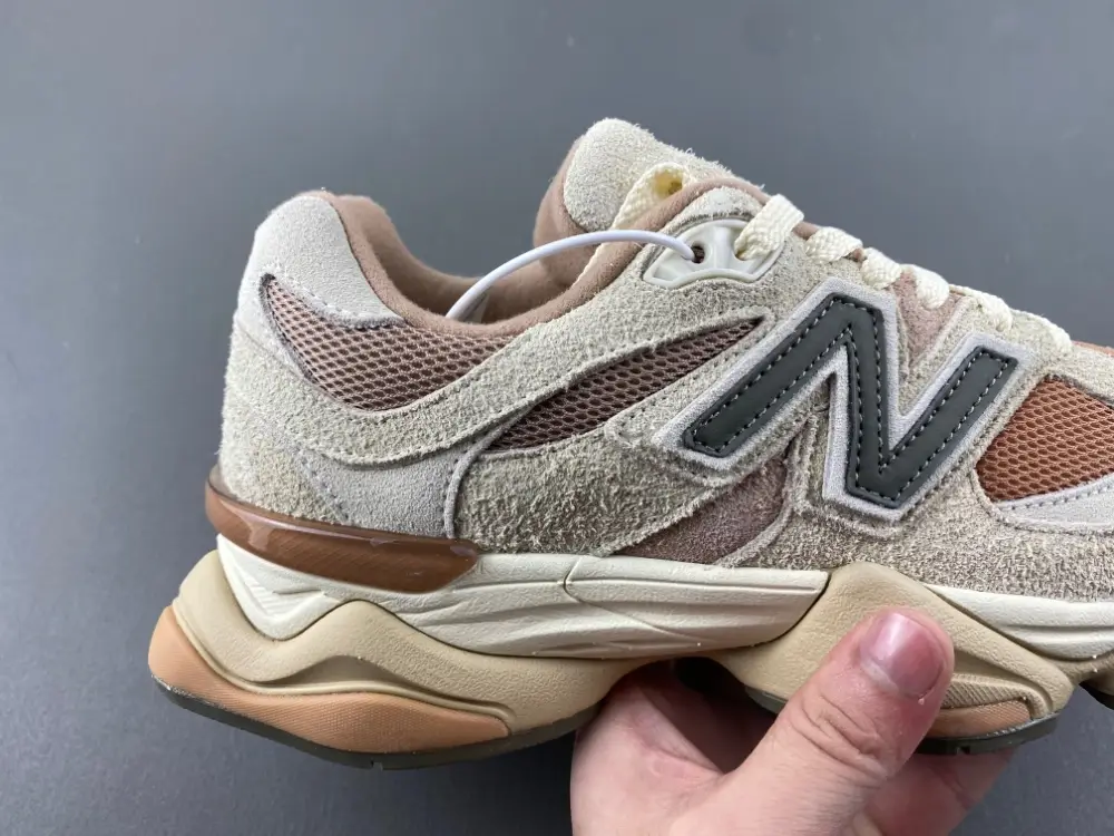 New Balance 9060 ' 