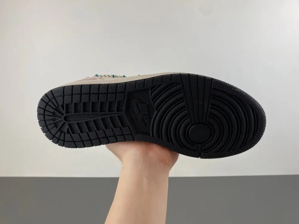 Air Jordan 1 Low 