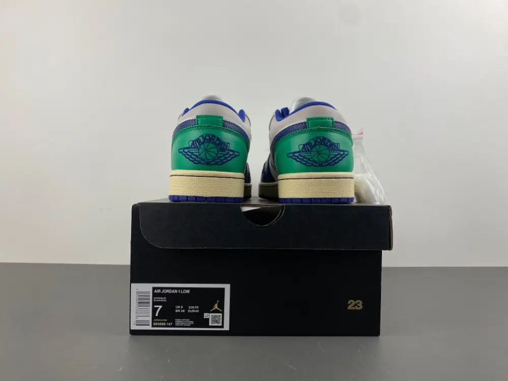 Air Jordan 1 Low 