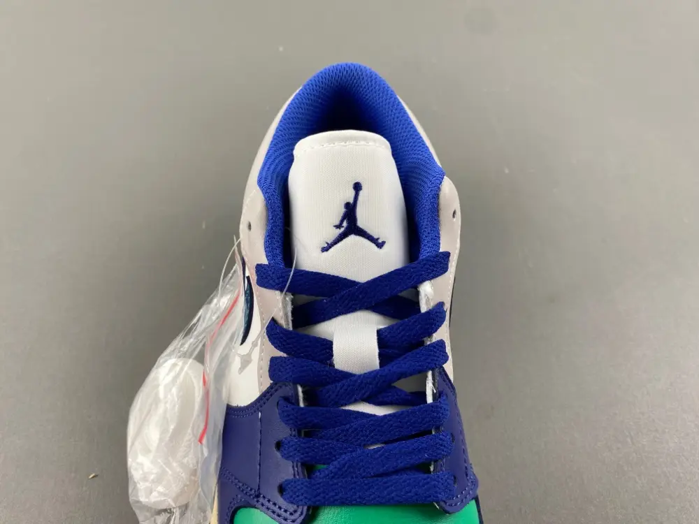 Air Jordan 1 Low 