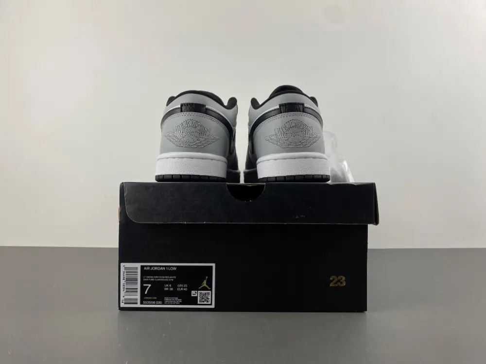 Air Jordan 1 Low 