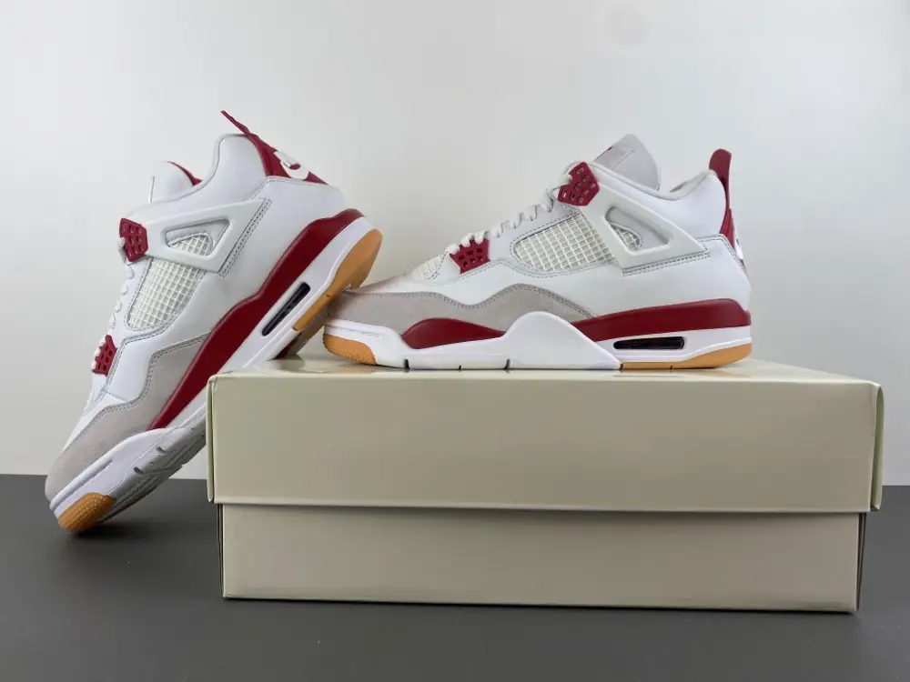 Nike SB x Air Jordan 4 Retro SP 'Varsity Red' SB 