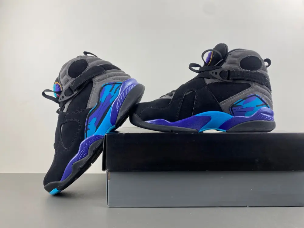 Air Jordan 8 