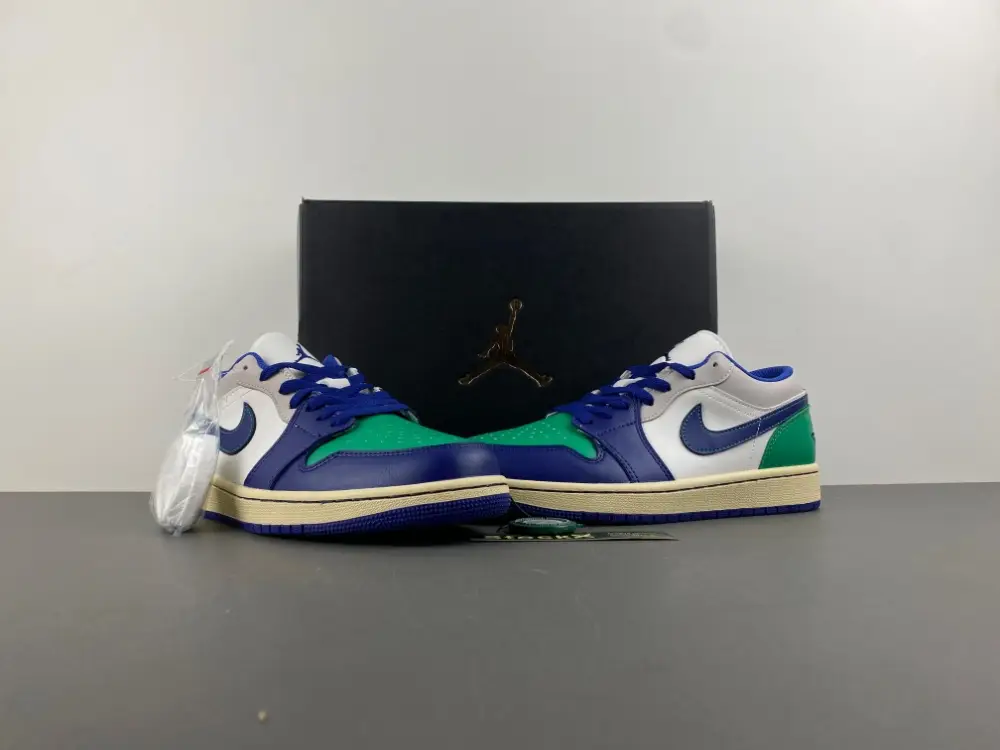 Air Jordan 1 Low 